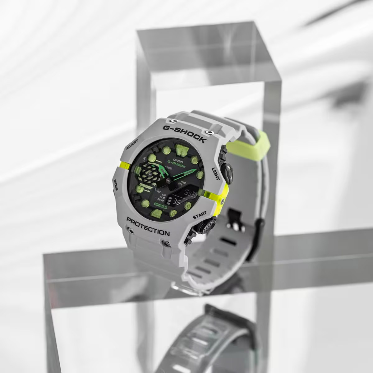 Casio GA-B001MW-8A
