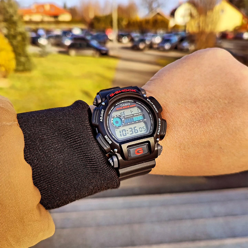 Casio DW-9052-1V