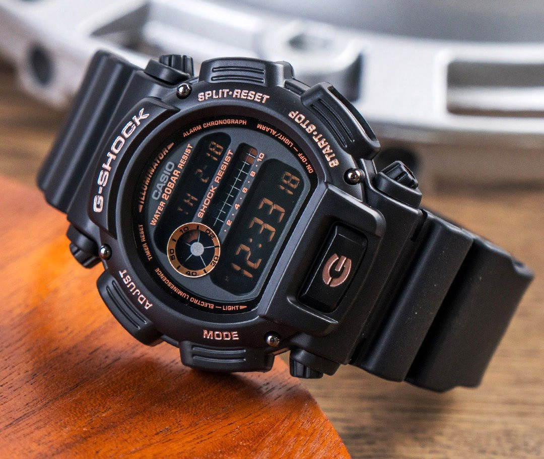 Casio DW-9052GBX-1A4