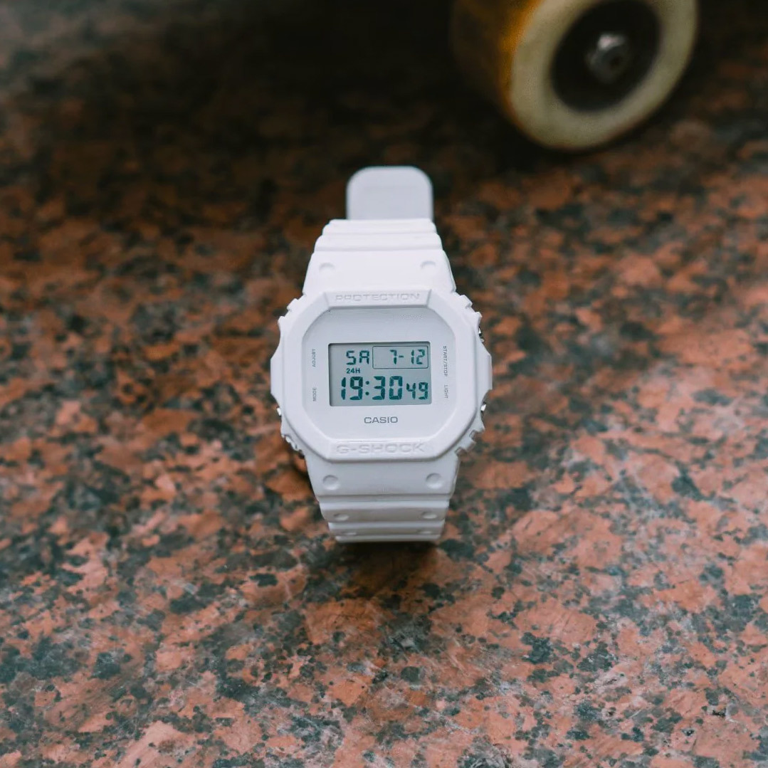 Casio DW-5600WW-7E