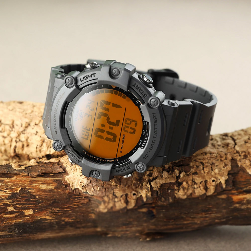 Casio AE-1500WHC-8A