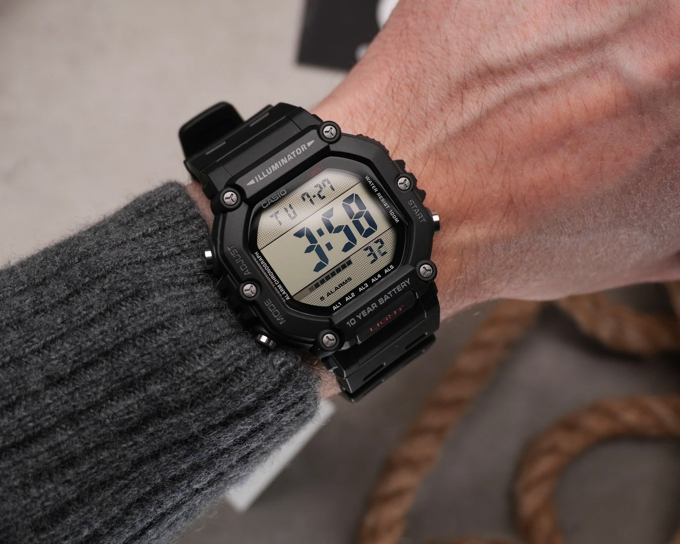 Casio AE-1600H-1A