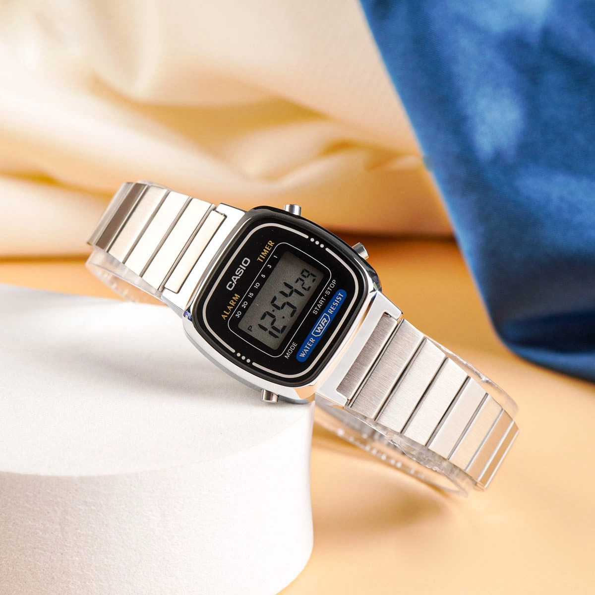 Casio LA670WD-1E