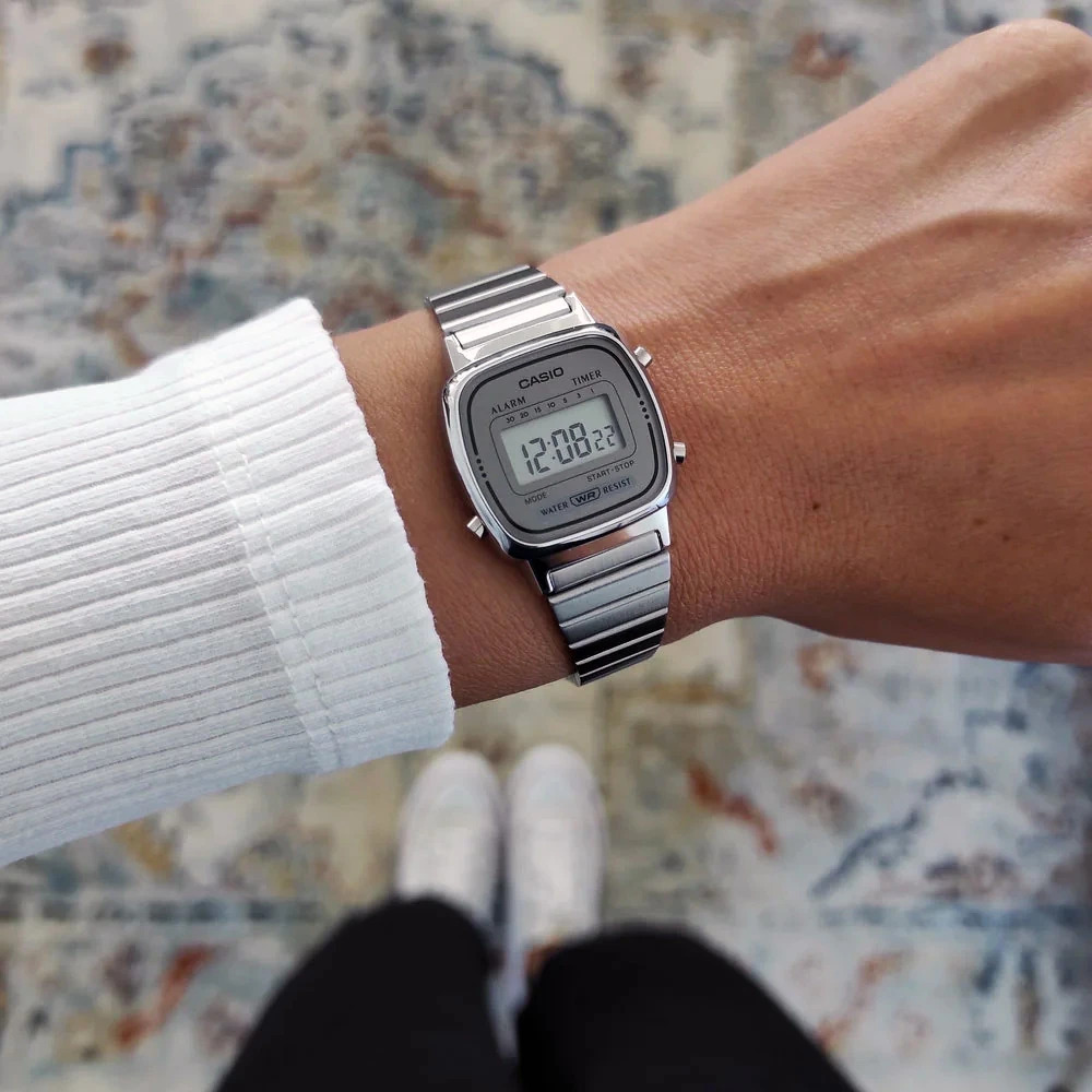 Casio LA670WA-7E