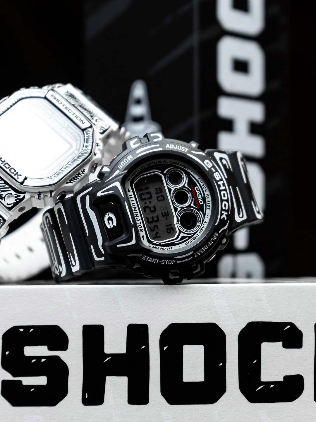 Casio DW-6900JV-1ER